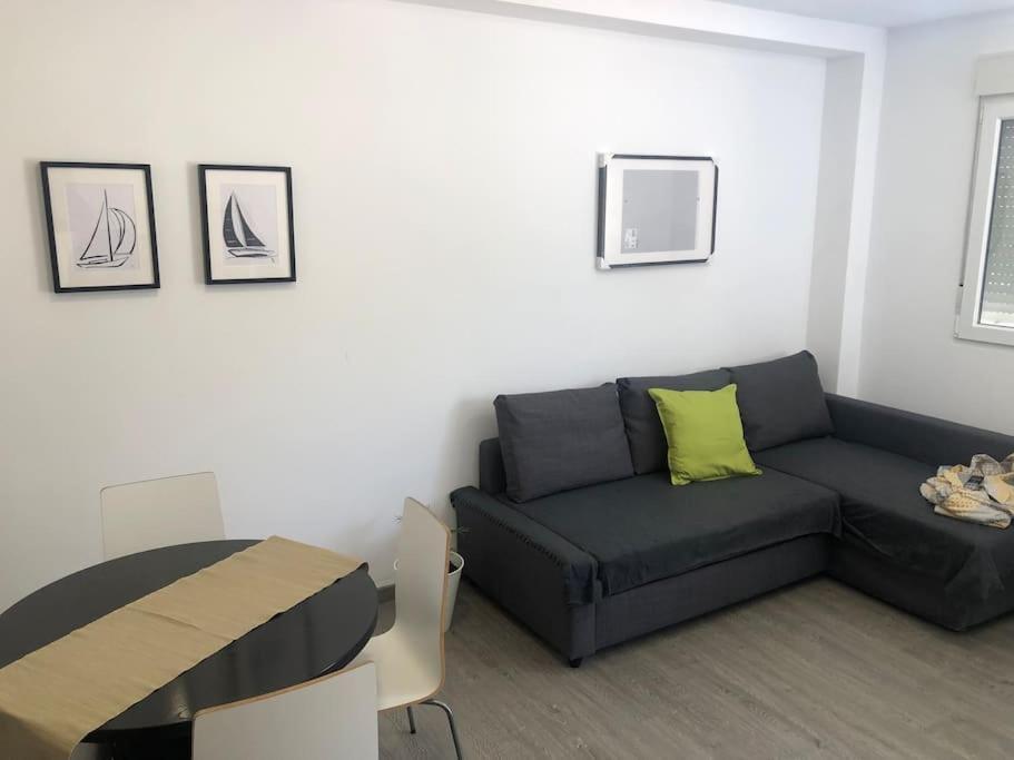 La Carihuela Apartamento ตอร์เรโมลิโนส ภายนอก รูปภาพ