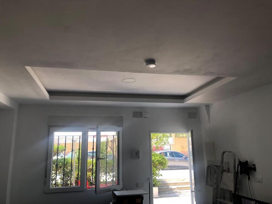 La Carihuela Apartamento ตอร์เรโมลิโนส ภายนอก รูปภาพ